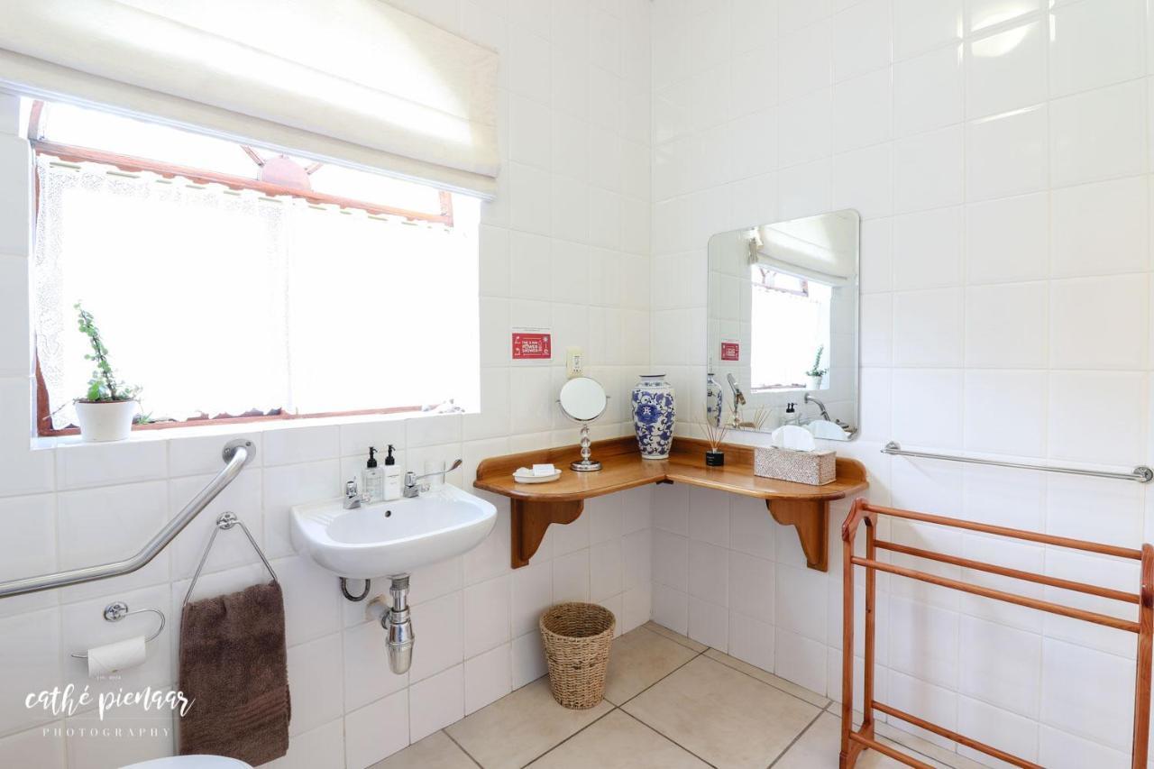 A Tuscan Villa Guest House Фиш Хук Екстериор снимка
